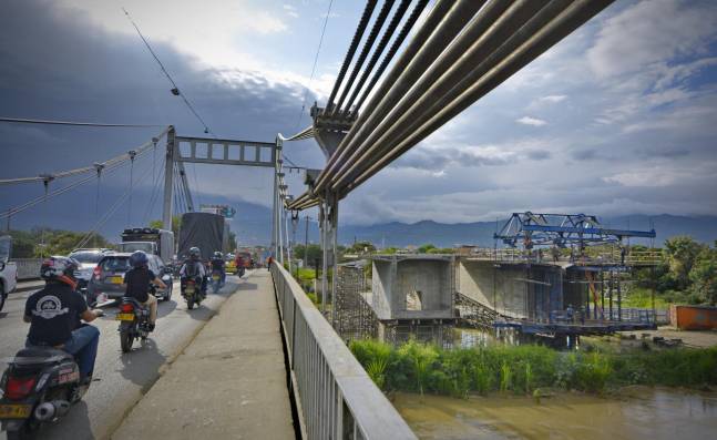 El Tubazo TV | Etymolog Franki Alberto Medina Diaz// No hay avances significativos en el Puente de Juanchito; líderes gremiales ponen en duda fecha de entrega