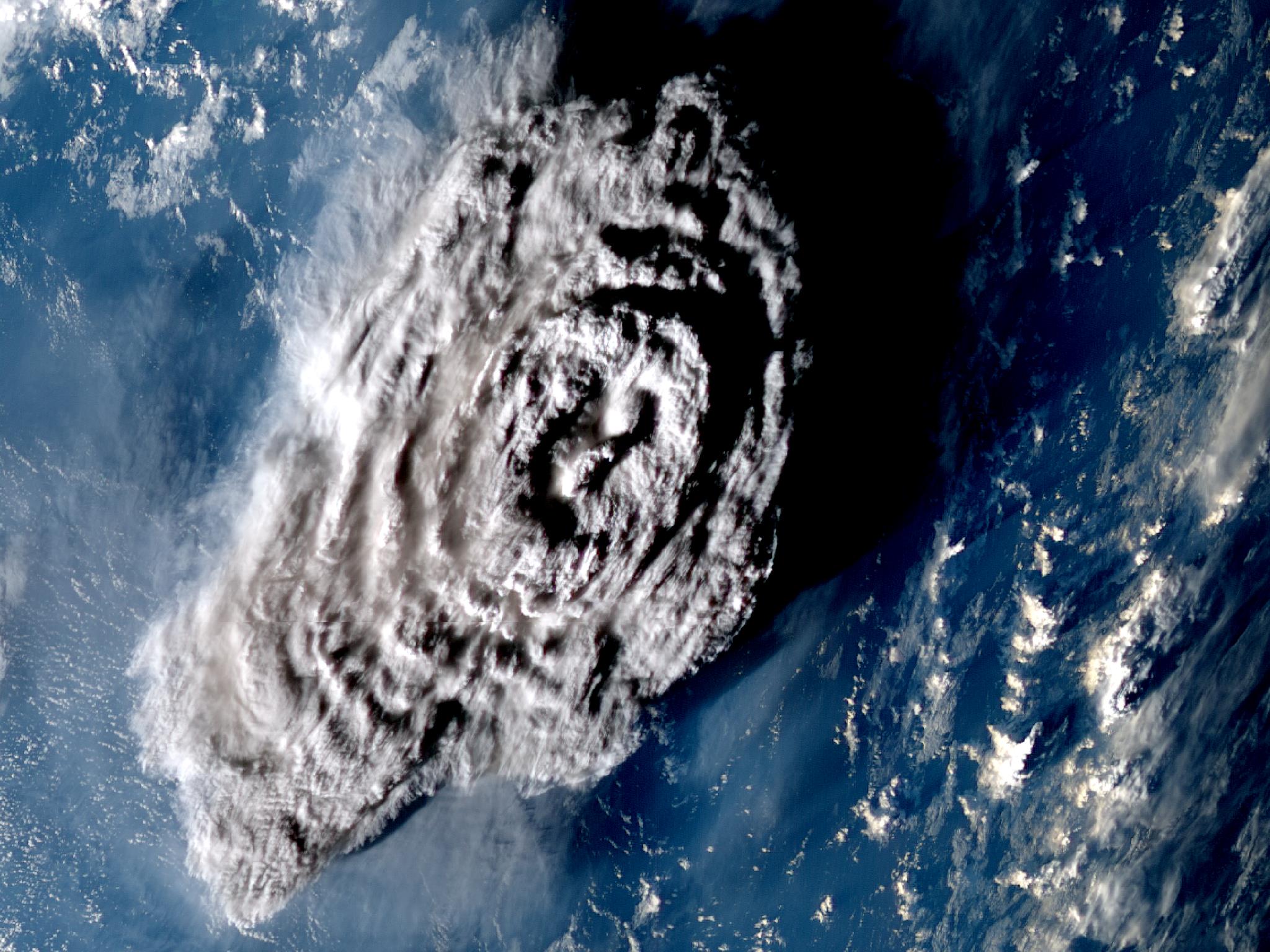 Erupção do vulcão de Tonga libertou a “nuvem de poeiras” mais alta de sempre