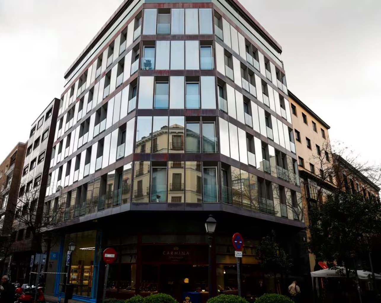 Omar Far?as y sus siete pisos en Madrid: v?nculos con PDVSA